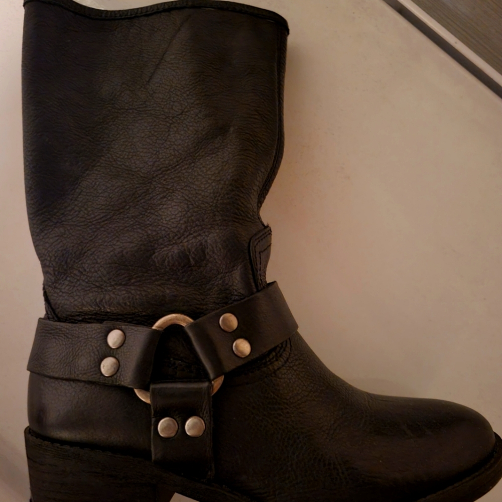 Lucky Brand motor cycle leather boots. Size 8 very gently worn.